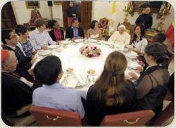 lunch_with_the_pope_credit_official_twittercom_wyd_madrid11_en_cna340x269_world_catholic_news_8_20_11.jpg